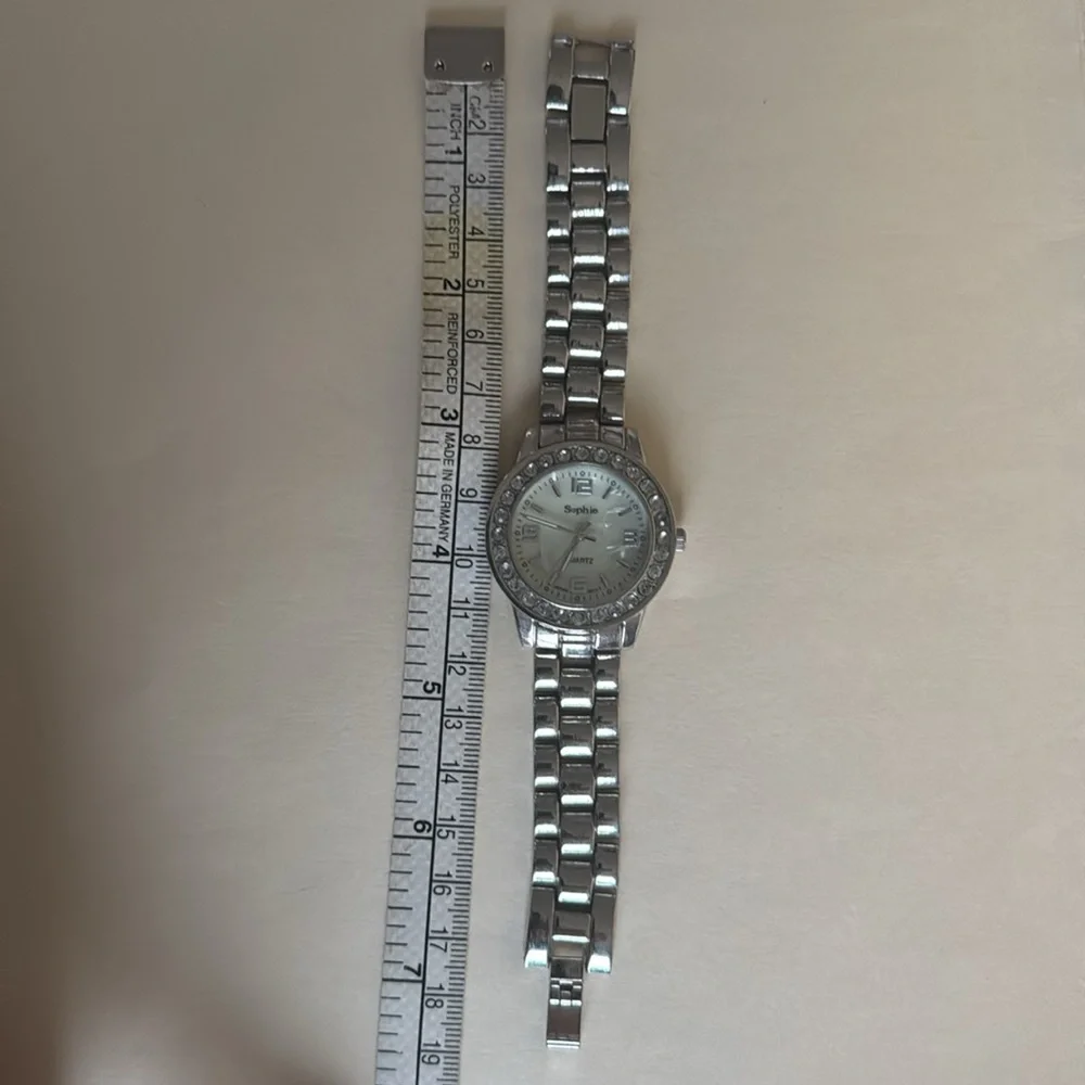 COLLEZIO SOPHIE Embellished CZ Wrist Watch Silver Tone MOP Face EUC